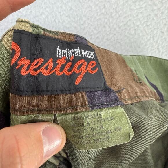 Vintage Military Pants Mens Small Woodland Camo Cargo Hunting Fit 30x30 Tactical - Picture 9 of 9